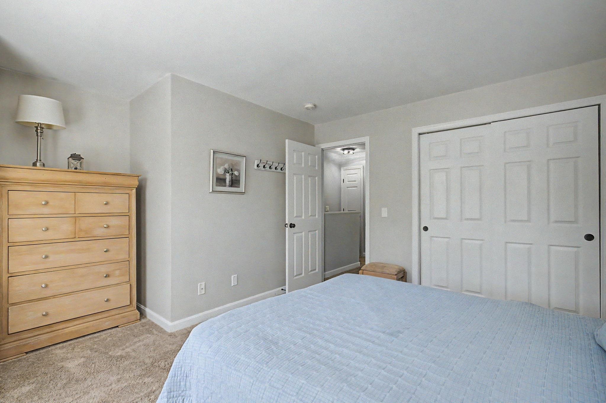 1029 South Mammoth Road, Unit 15 Manchester, NH 03109 - Photo 17 of 37