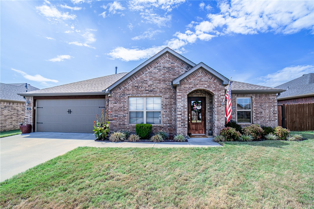 537 Brooke Street Tontitown, AR 72762 - Photo 1 of 31 Gallery Image 1