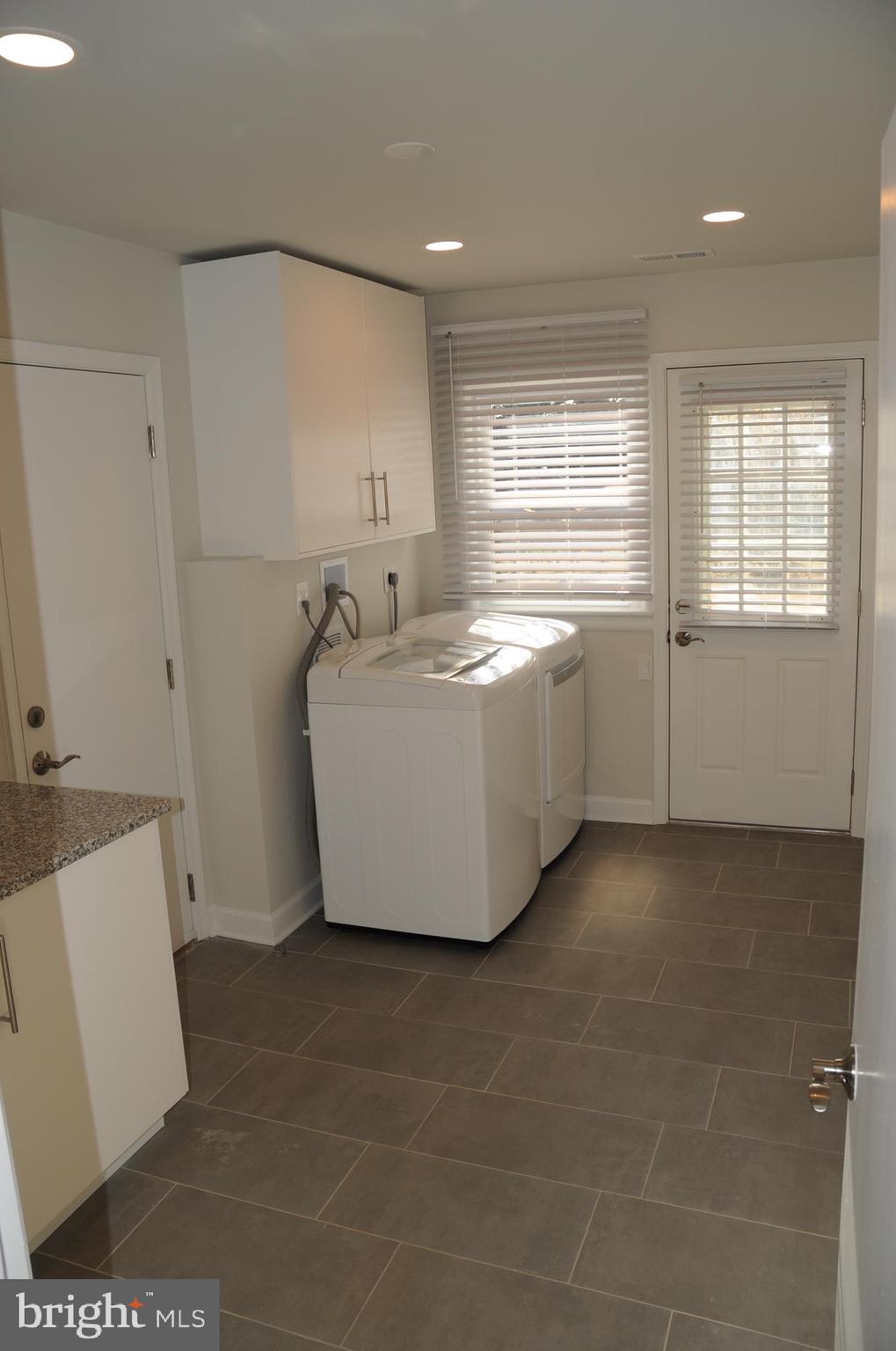16632 Alden Avenue Gaithersburg, MD 20877 - Photo 17 of 57 Laundry room