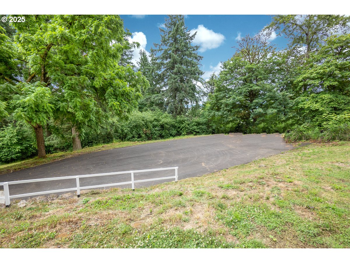 11639 Southwest Champlin Lane Beaverton, OR 97007 - Photo 13 of 35