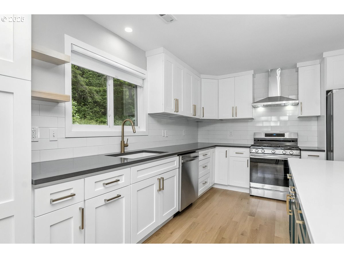 11639 Southwest Champlin Lane Beaverton, OR 97007 - Photo 19 of 35