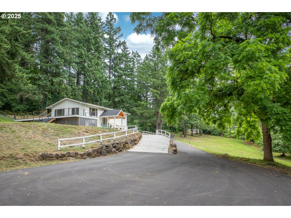 11639 Southwest Champlin Lane Beaverton, OR 97007 - Photo 10 of 35