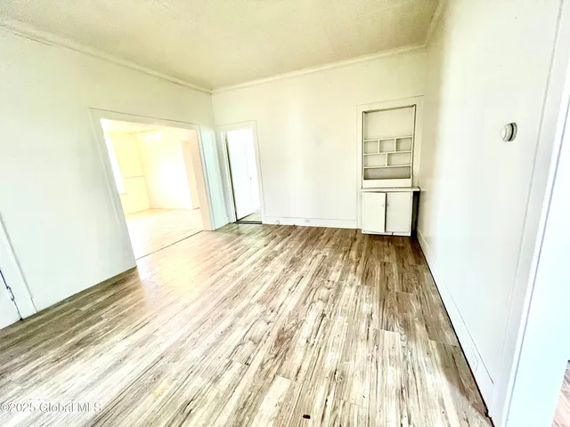 $1,500 | 27 Milton Avenue, Unit 1ST FLOOR 1, Amsterdam, NY 12010