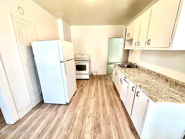 $1,500 | 27 Milton Avenue, Unit 1ST FLOOR 1, Amsterdam, NY 12010