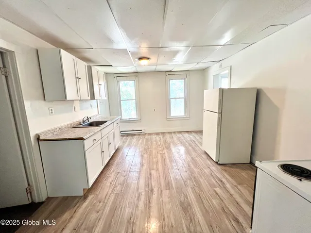 $1,500 | 27 Milton Avenue, Unit 1ST FLOOR 1, Amsterdam, NY 12010