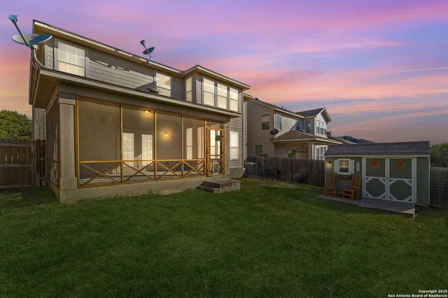 a front view of house with yard