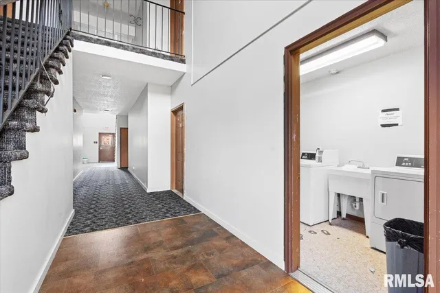 $599,900 | 2875 Taylor Avenue, Springfield, IL 62703