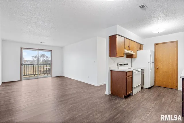 $599,900 | 2875 Taylor Avenue, Springfield, IL 62703