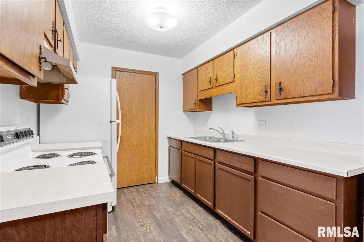 2875 Taylor Avenue Springfield, IL 62703 - Photo 9 of 21 Gallery Image 9
