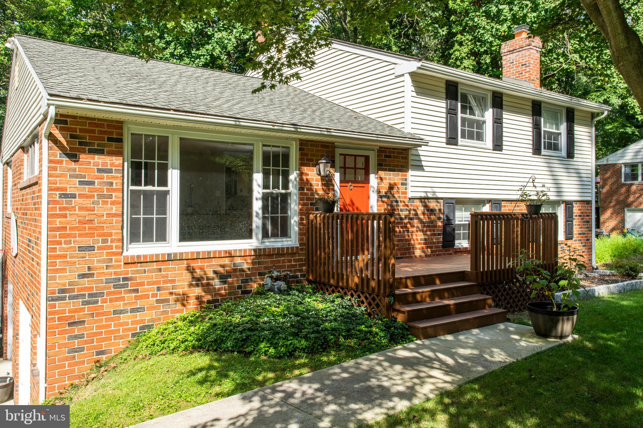 635 Forest Road Wayne, PA 19087 - Photo 2 of 34