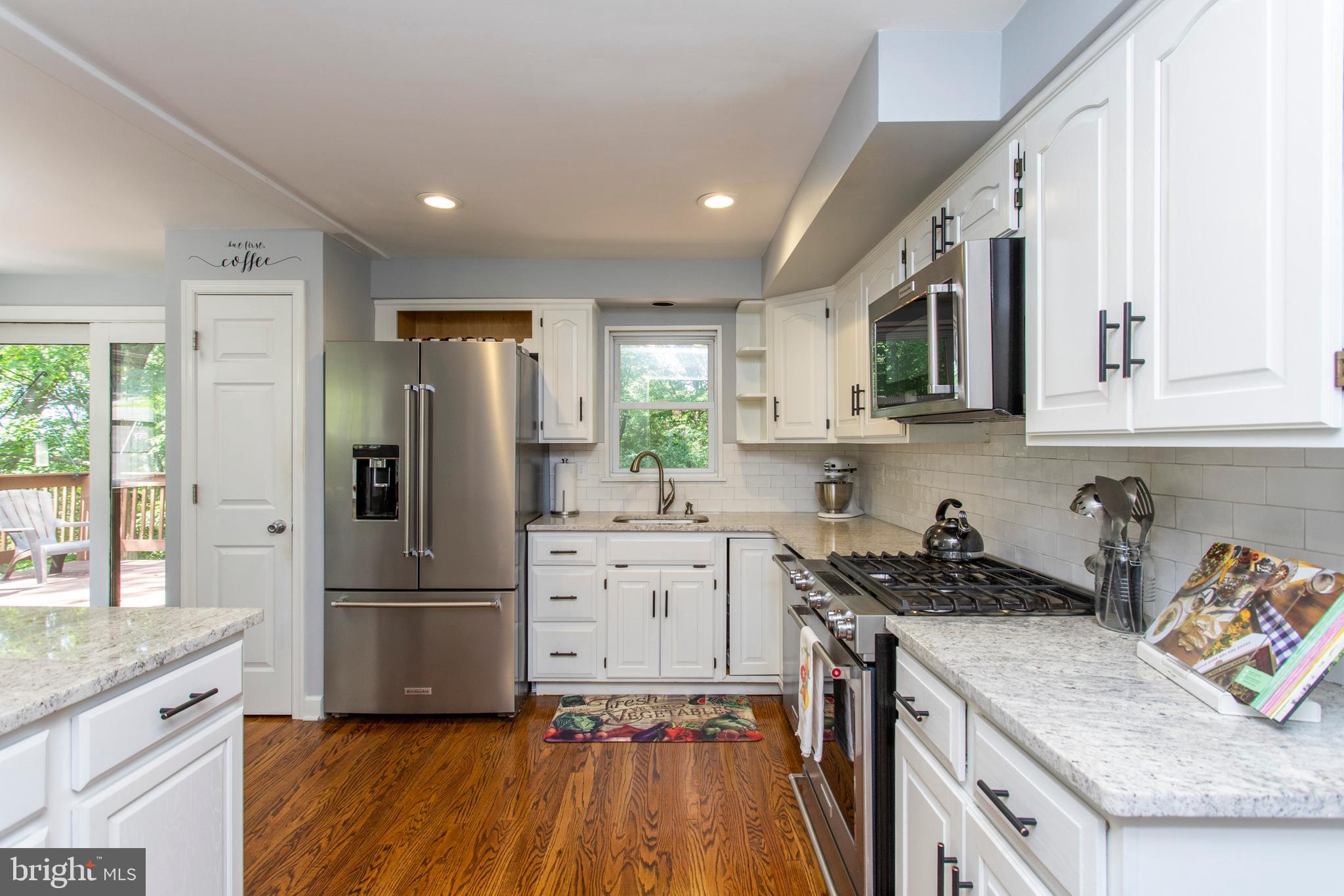 635 Forest Road Wayne, PA 19087 - Photo 12 of 34