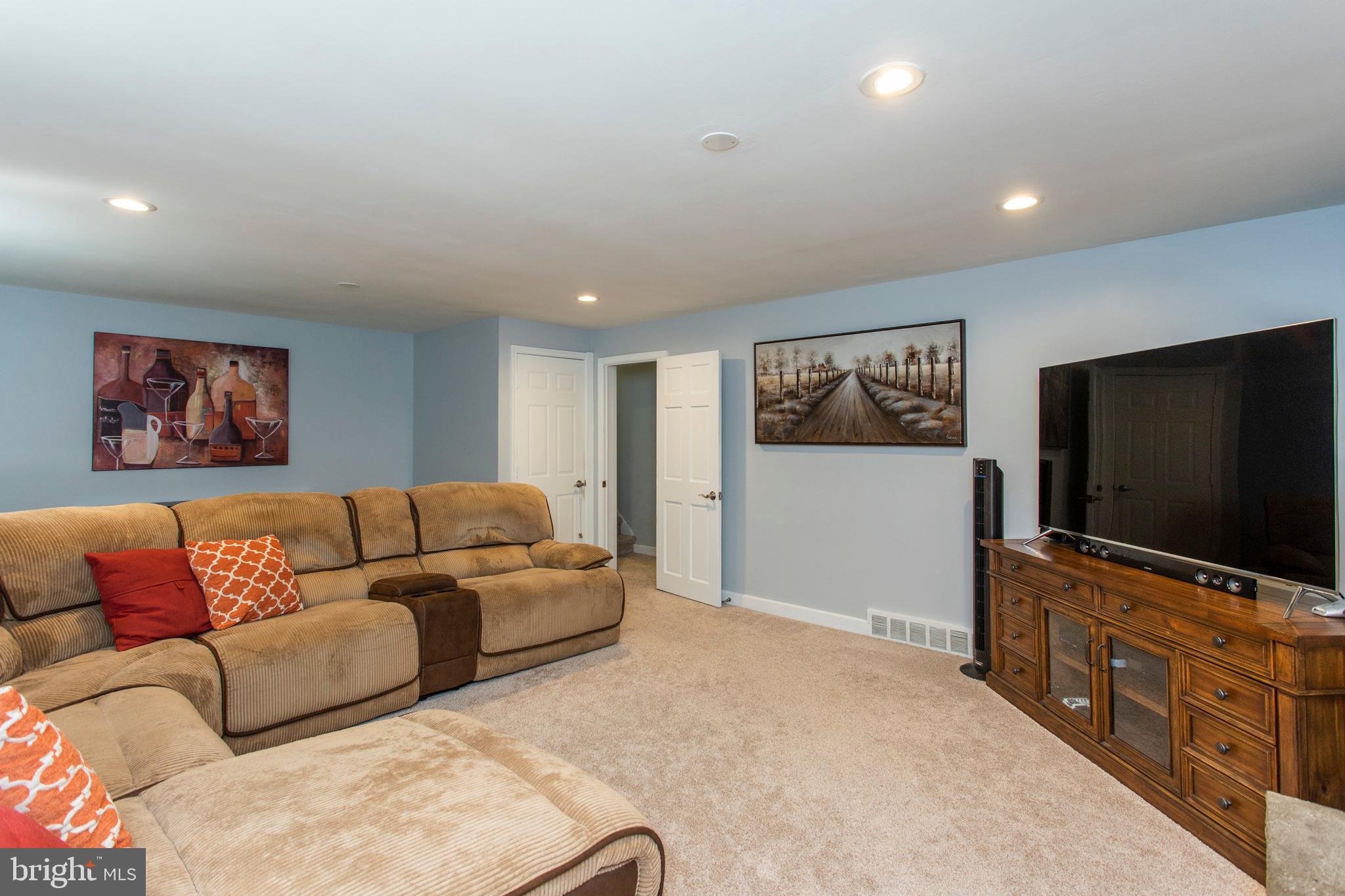 635 Forest Road Wayne, PA 19087 - Photo 24 of 34