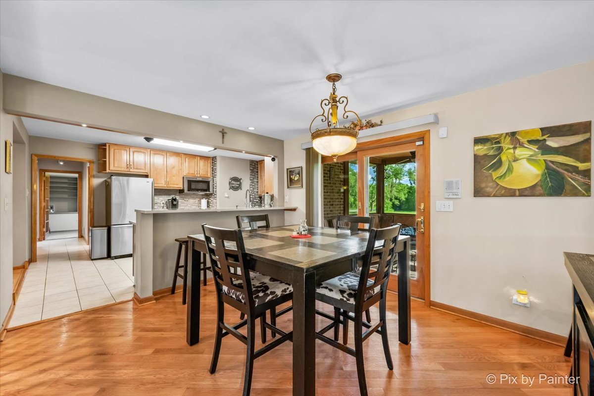 4N260 Walter Road Addison, IL 60101 - Photo 7 of 53