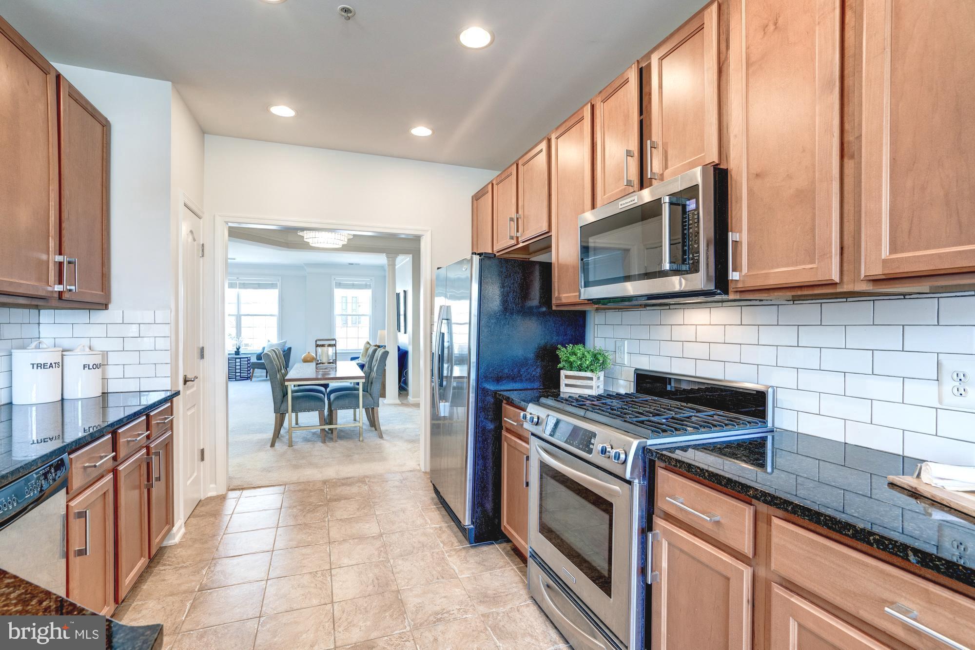 11706 Leesborough Circle, Unit 11706 Silver Spring, MD 20902 - Photo 21 of 39 Stainless steel appliances