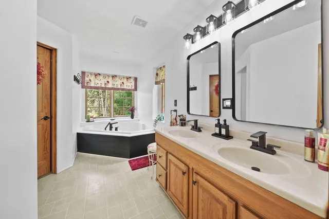 $899,000 | 10525 Antcliff Road, Brooklyn, MI 49230