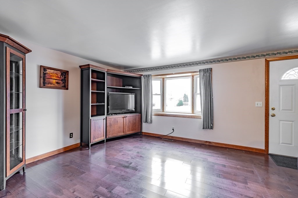 41 Saffron Circle Springfield, MA 01129 - Photo 11 of 30