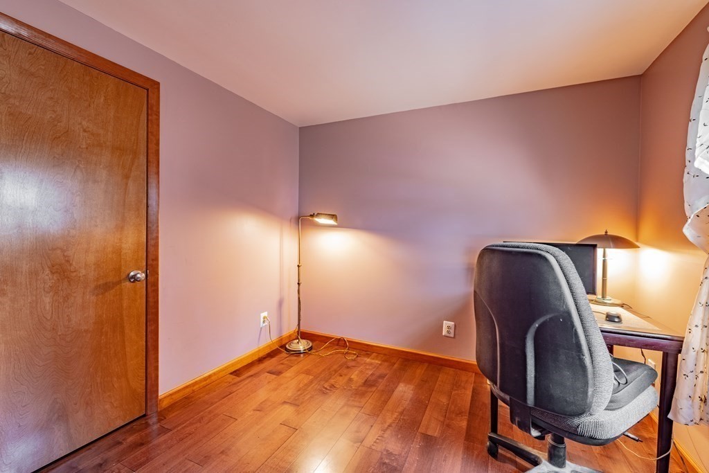 41 Saffron Circle Springfield, MA 01129 - Photo 17 of 30