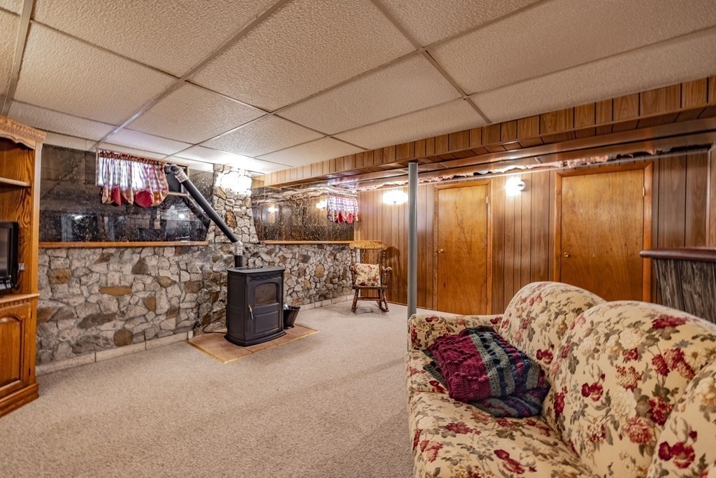 41 Saffron Circle Springfield, MA 01129 - Photo 23 of 30