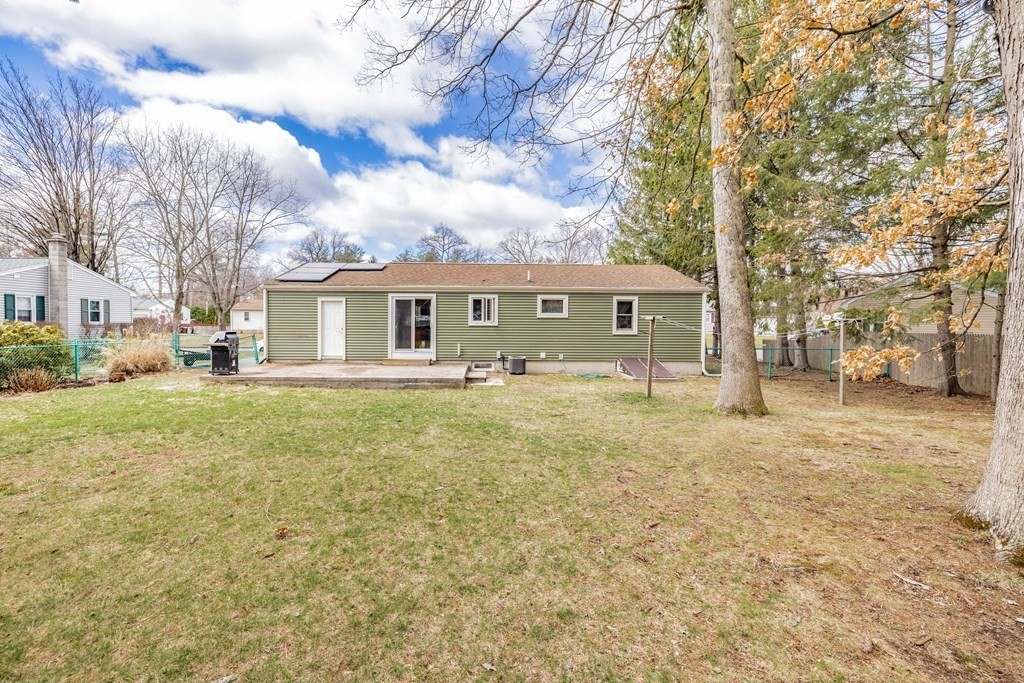 41 Saffron Circle Springfield, MA 01129 - Photo 26 of 30
