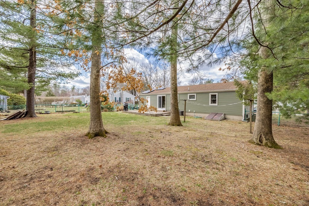 41 Saffron Circle Springfield, MA 01129 - Photo 29 of 30