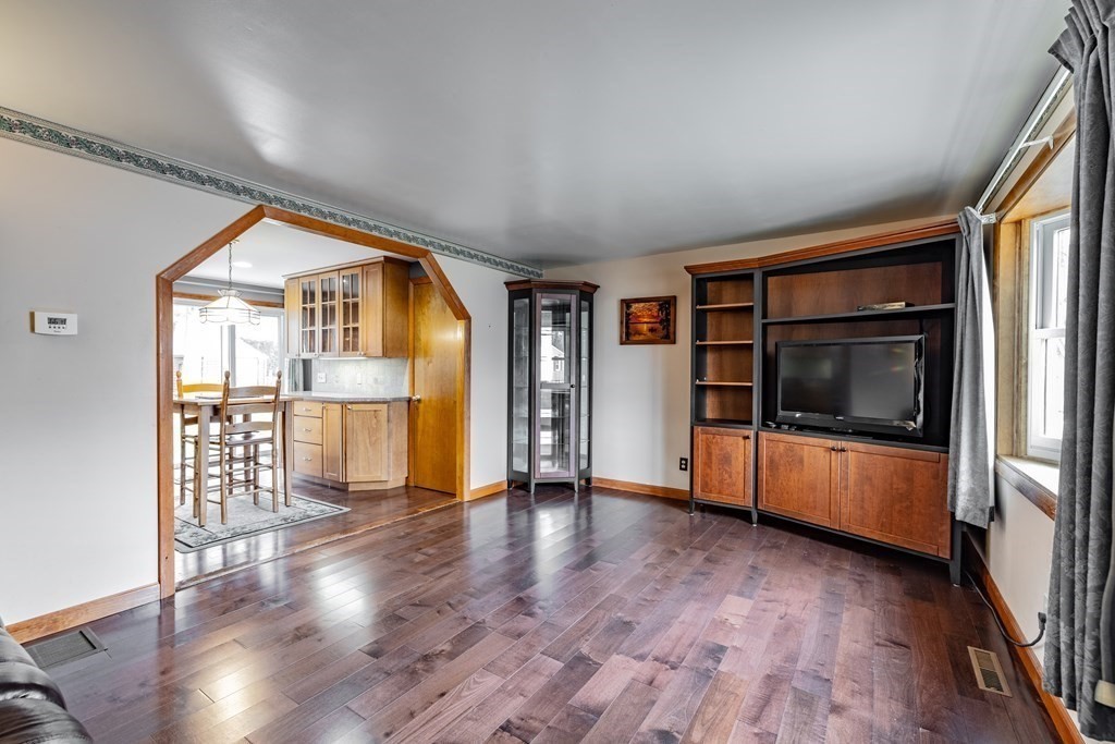 41 Saffron Circle Springfield, MA 01129 - Photo 8 of 30