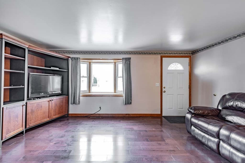 41 Saffron Circle Springfield, MA 01129 - Photo 10 of 30