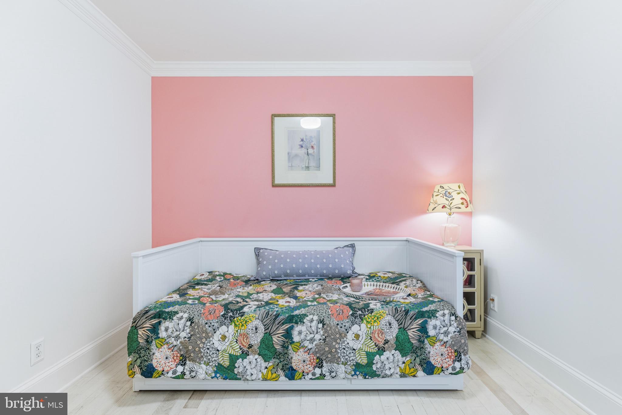 10707 Gordon Road Spotsylvania, VA 22553 - Photo 25 of 40 The pink room bed 3