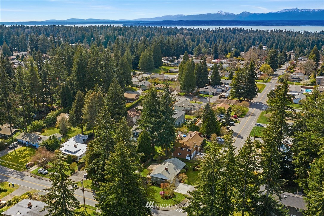 9502 224th Street Southwest Edmonds, WA 98020 - Photo 15 of 19 Gallery Image 15