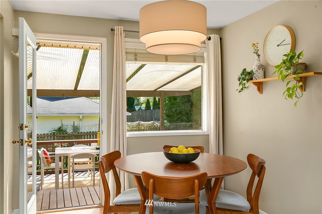 9502 224th Street Southwest Edmonds, WA 98020 - Photo 6 of 19 Gallery Image 6