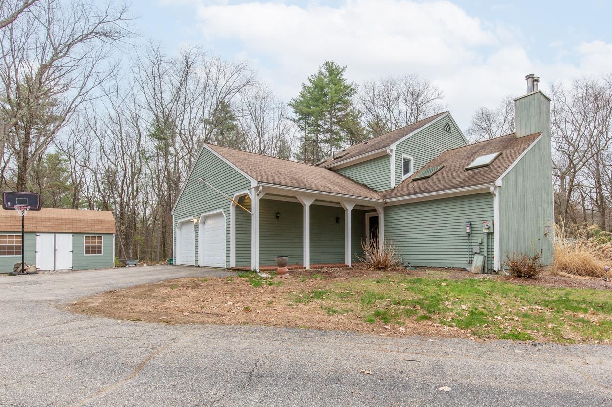 37 Standish Way Amherst, NH 03031 - Photo 5 of 50