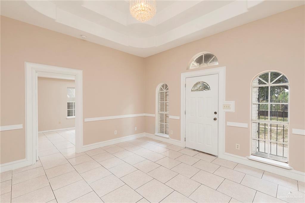 508 Patricia Street Mission, TX 78572 - Photo 14 of 24 Entrance foyer