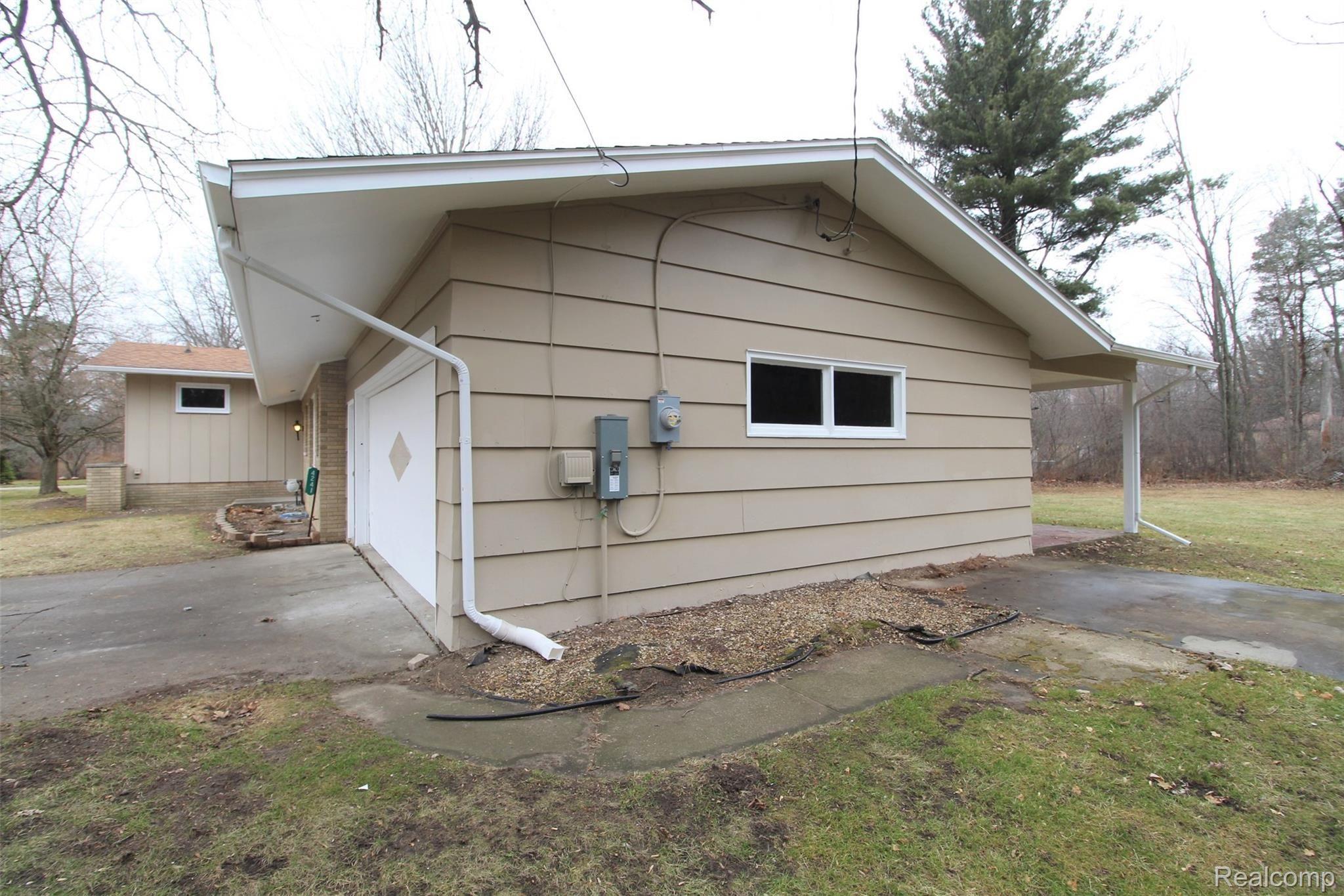 4241 Baker Road Bridgeport, MI 48722 - Photo 26 of 29 IMG_0864.JPG