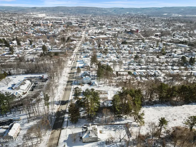 $379,900 | 471-473 West Street, Pittsfield, MA 01201