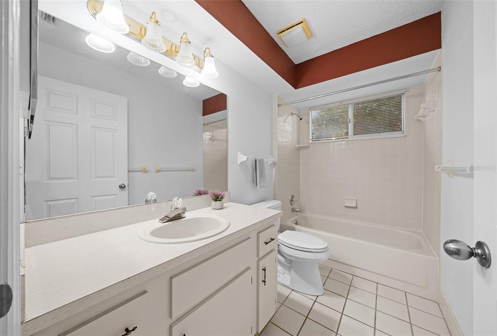 8639 Southwest 116th Lane Road Ocala, FL 34481 - Photo 41 of 63 Guest Bathroom