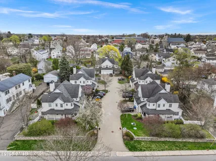 $9,999,999 | 147 Holly Hill Lane, Greenwich, CT 06830