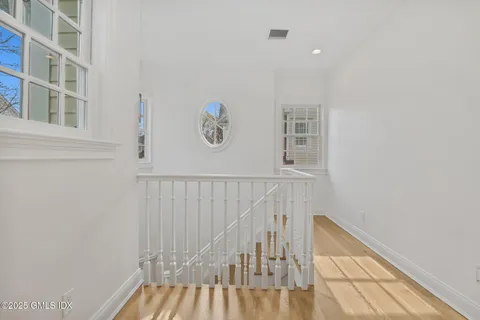 $9,999,999 | 147 Holly Hill Lane, Greenwich, CT 06830