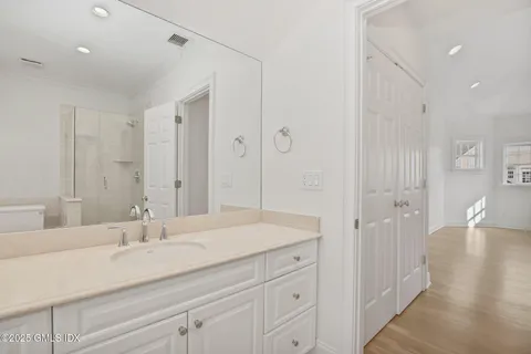 $9,999,999 | 147 Holly Hill Lane, Greenwich, CT 06830