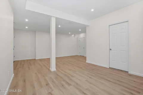 $9,999,999 | 147 Holly Hill Lane, Greenwich, CT 06830