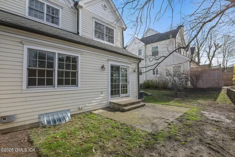 $9,999,999 | 147 Holly Hill Lane, Greenwich, CT 06830