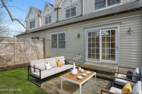 $9,999,999 | 147 Holly Hill Lane, Greenwich, CT 06830