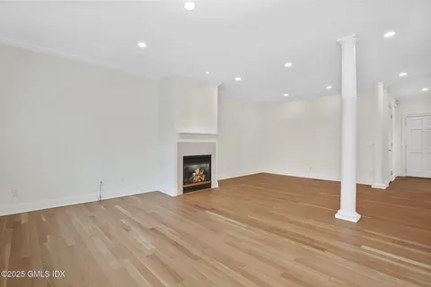 $9,999,999 | 147 Holly Hill Lane, Greenwich, CT 06830