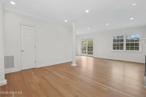 $9,999,999 | 147 Holly Hill Lane, Greenwich, CT 06830