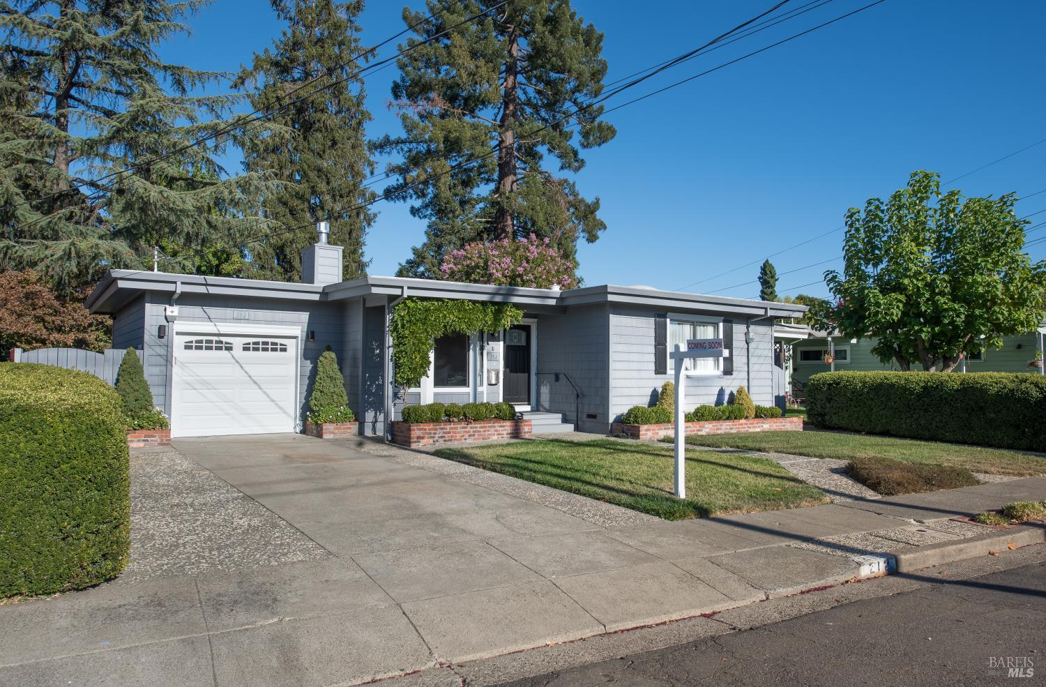 212 Shortt Road Santa Rosa, CA 95405 - Photo 2 of 31 Gallery Image 2