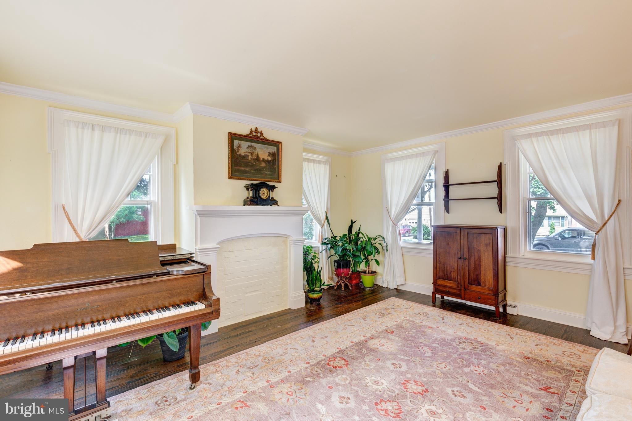 1401 Mckinstrys Mill Road New Windsor, MD 21776 - Photo 4 of 79 Gallery Image 4