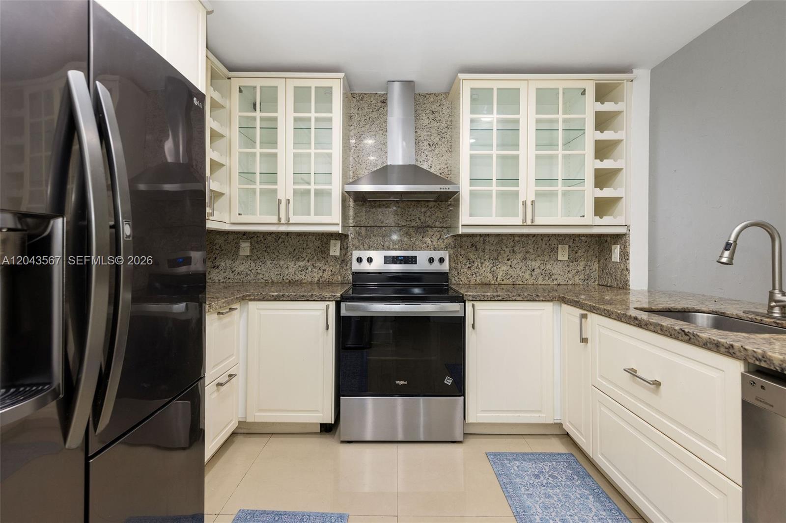 11527 Southwest 90th Street Miami, FL 33176 - Photo 16 of 26