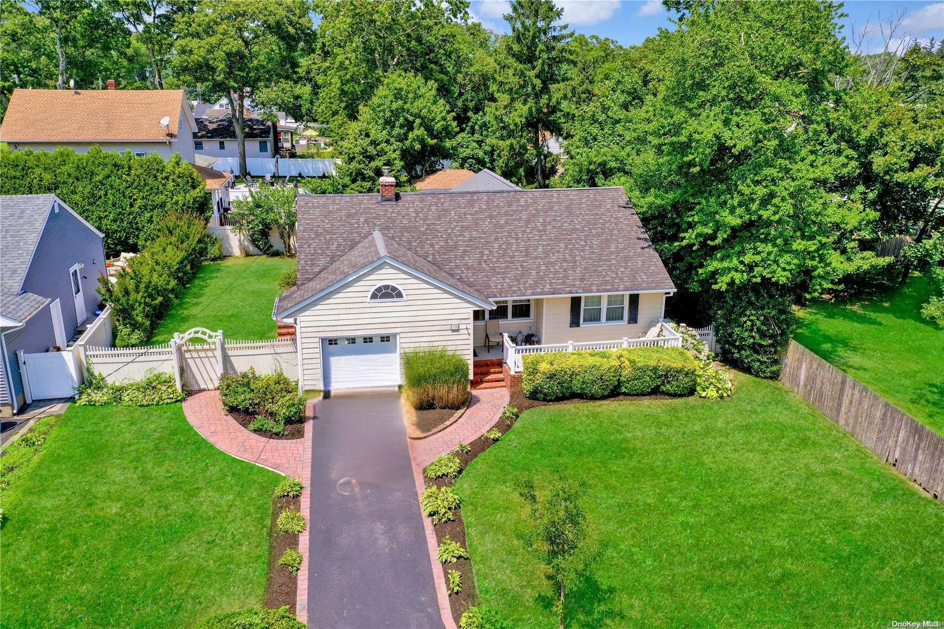 15 Marlborough Road Babylon, NY 11702 - Photo 1 of 1 Gallery Image 1