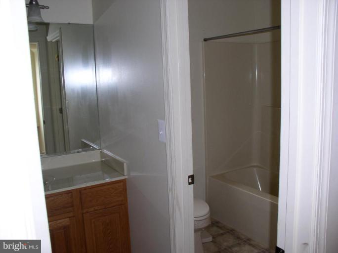 31859 Indiantown Road Locust Grove, VA 22508 - Photo 23 of 24 Bath #2