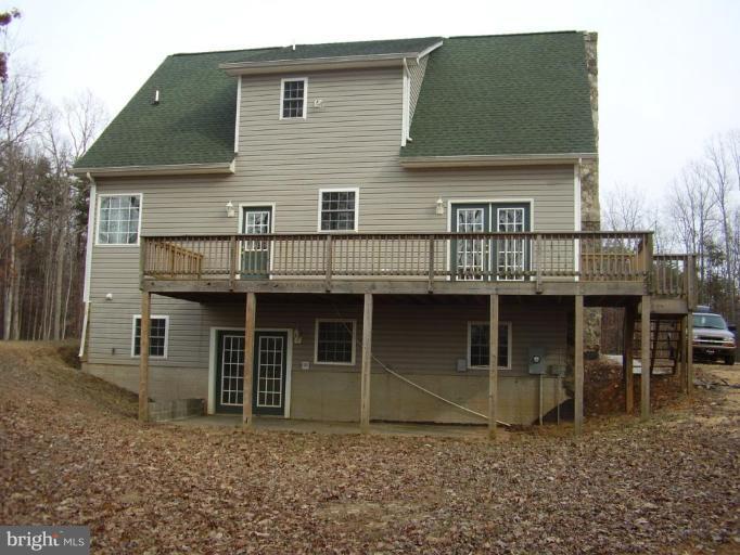 Exterior (Rear)