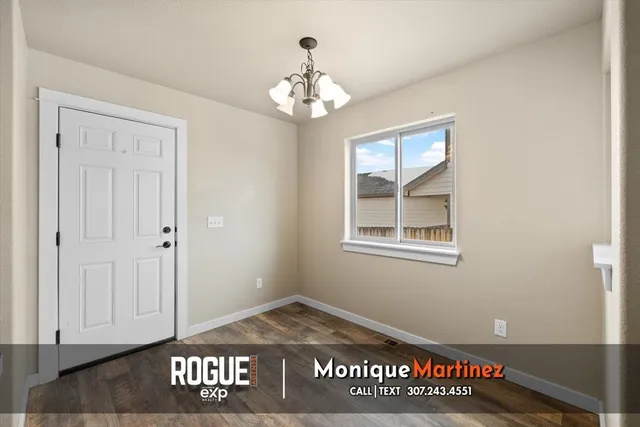 $305,000 | 6020 Overlook Way, Mills, WY 82604