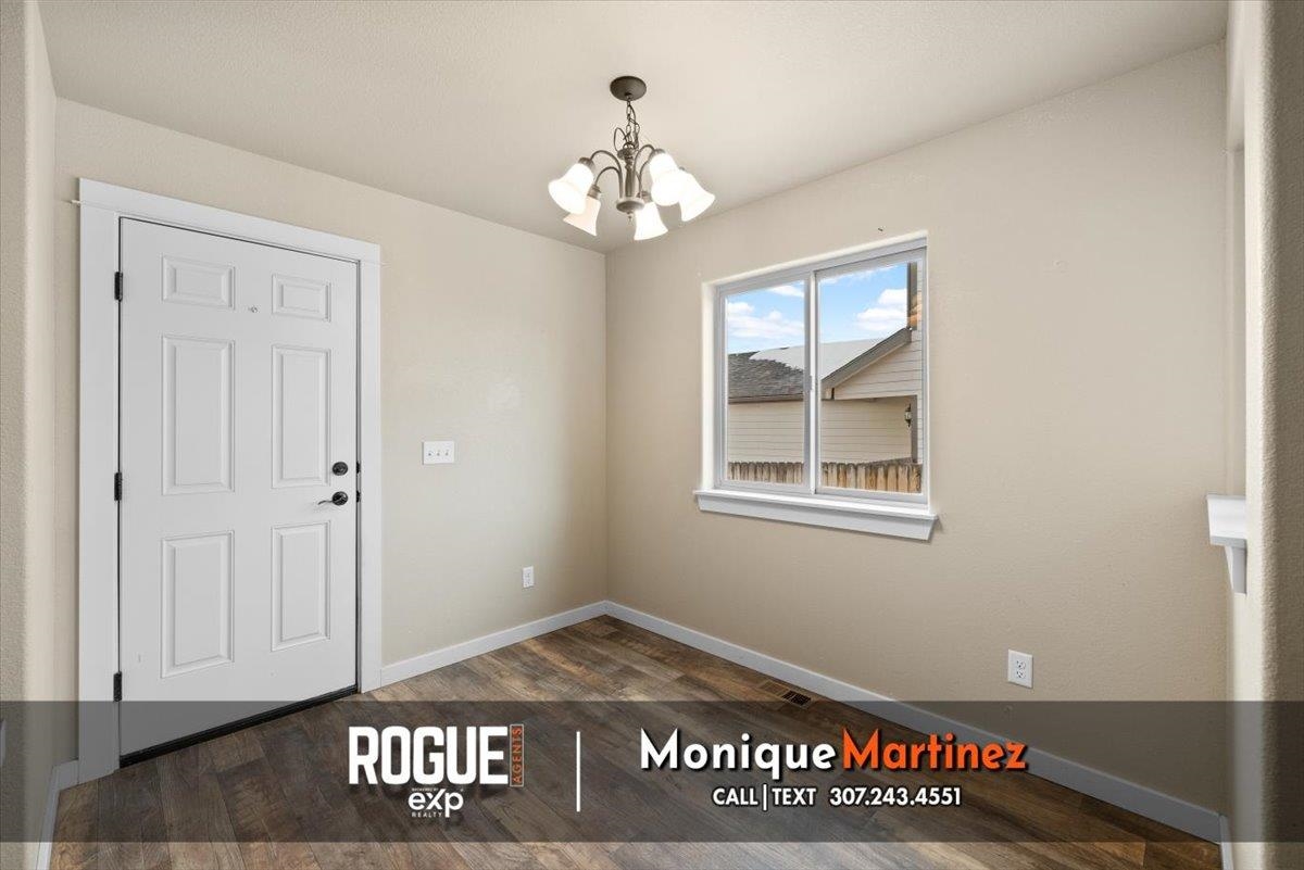 6020 Overlook Way Mills, WY 82604 - Photo 12 of 39